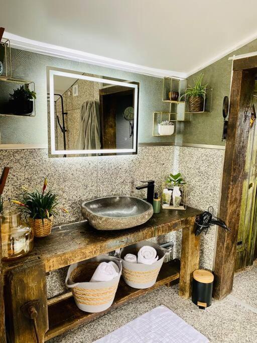 Prouilly Cottage, Lodge & Spa מראה חיצוני תמונה